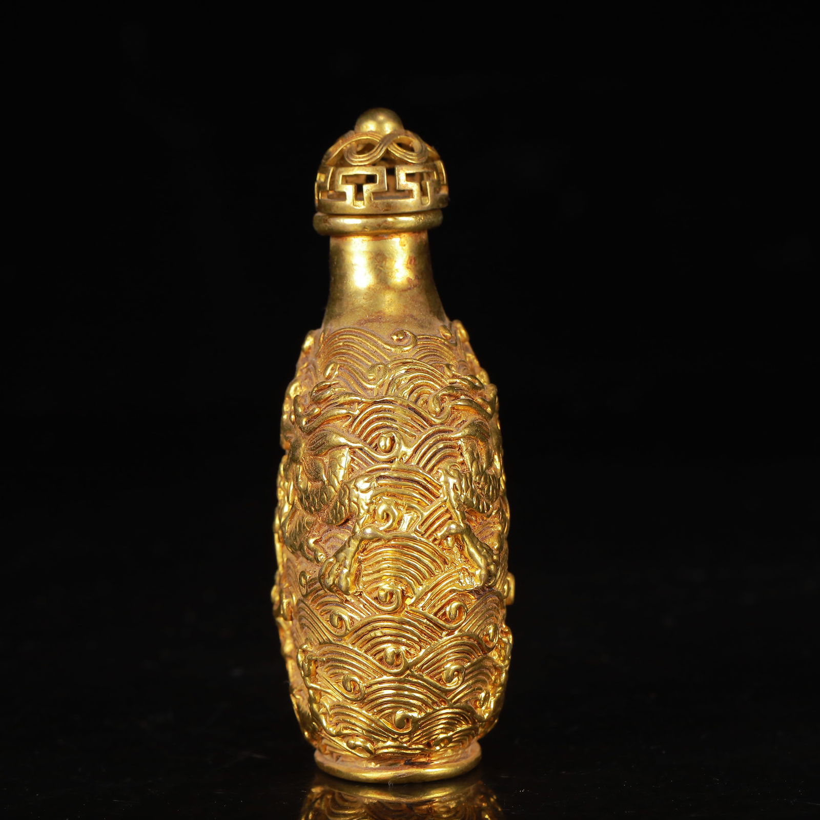 An Exquisite Gilt Bronze Dragon Pattern Vase - 3
