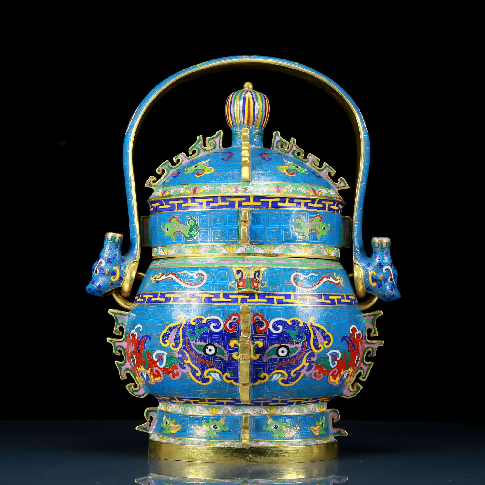 A Rare Cloisonne Beast-Face Pattern Pot with Cover: A Rare Cloisonne Beast-Face Pattern Pot with Cover，Qing Dynasty, China，Qianlong Four-character Mark，Size:11.4inx8.3inx14.6in，Weight:7.90kg 