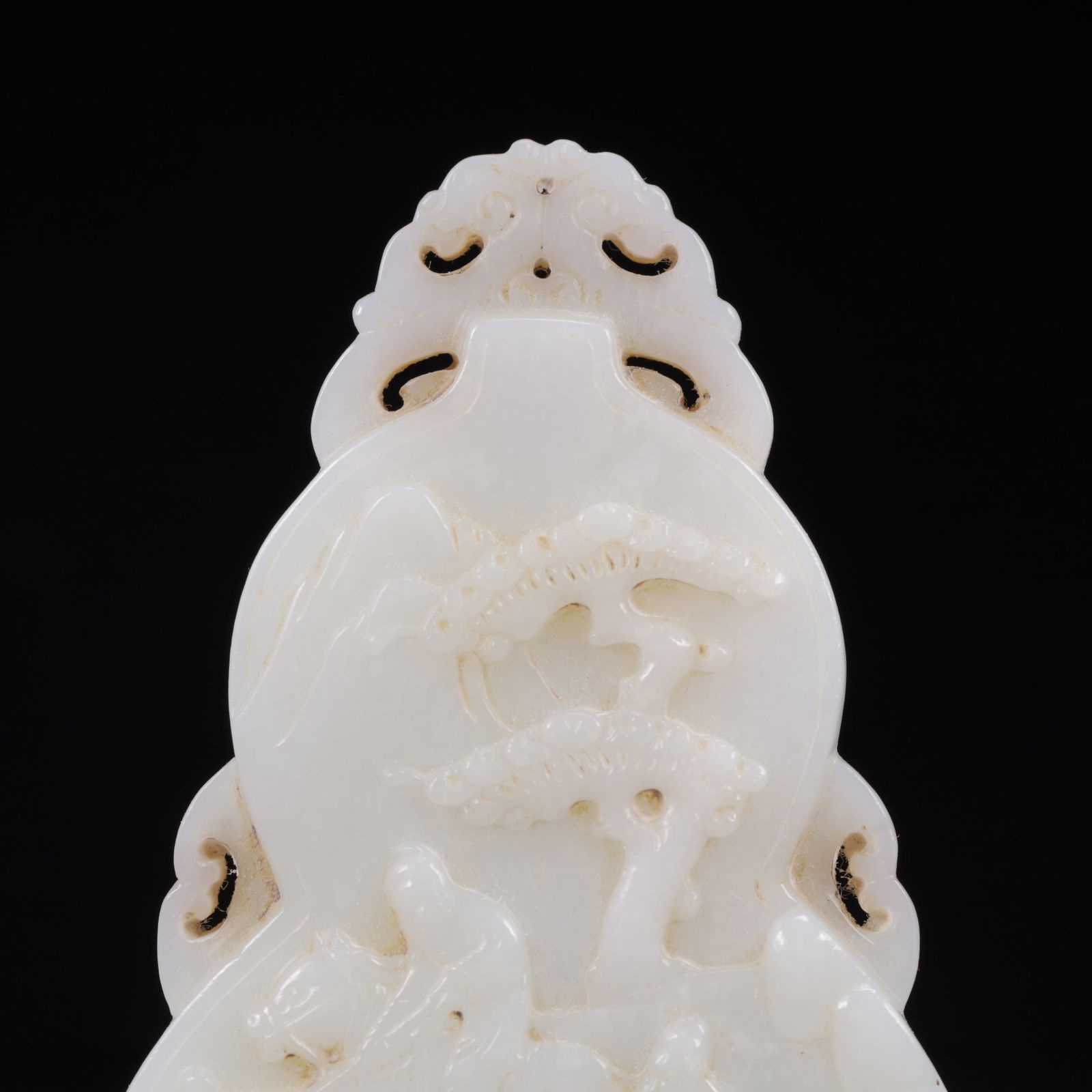 An Exquisite White Jade Figure Pattern Pendant - 2