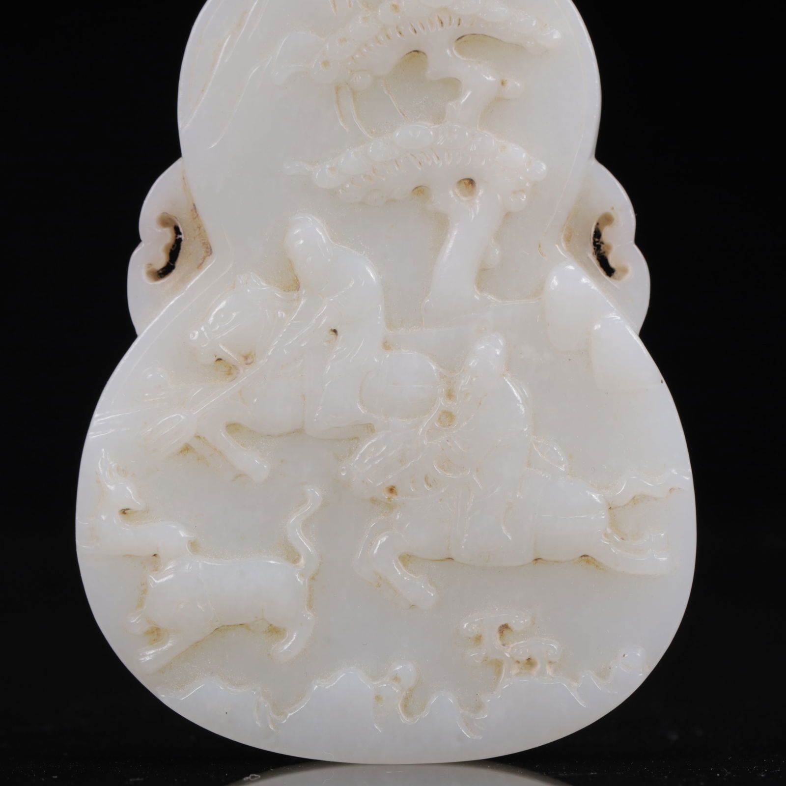 An Exquisite White Jade Figure Pattern Pendant - 3