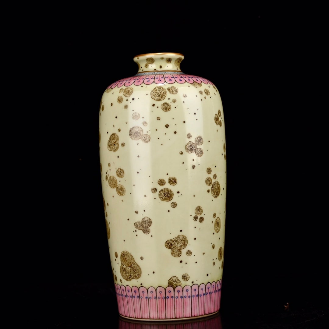 An Exquisite Enamel Bamboo Pattern Vase - 2