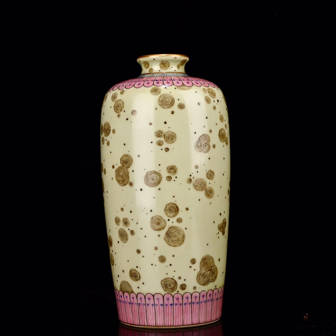 An Exquisite Enamel Bamboo Pattern Vase - 3