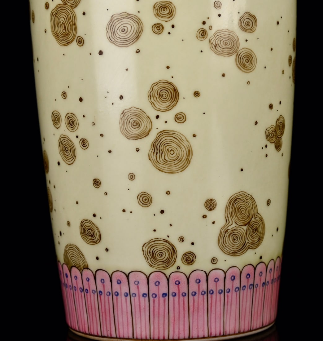 An Exquisite Enamel Bamboo Pattern Vase - 5