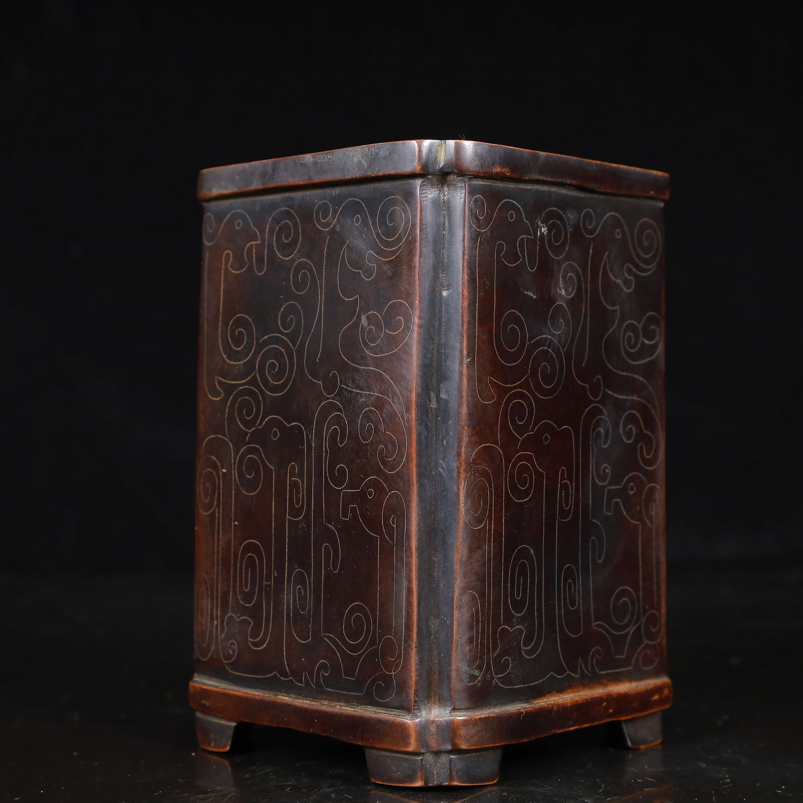 A Rare Bronze Chi-Dragon Pattern Brush Pot - 3