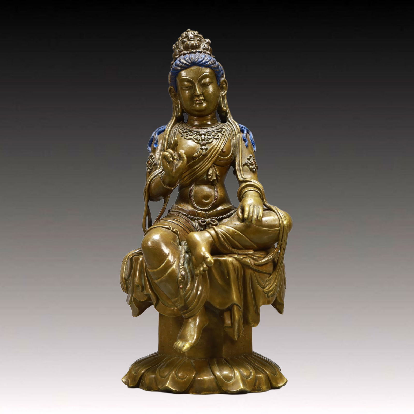 A Solemn Bronze Statue of Avalokitesvara (1 of 11)