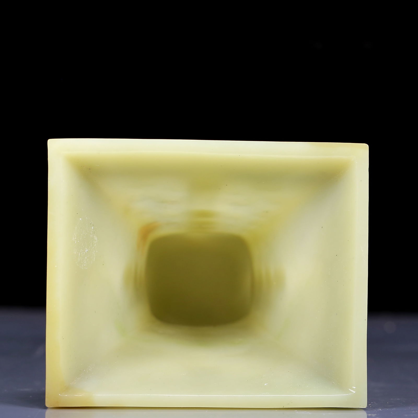 An Exquisite White Jade Beast-Face Pattern Vase - 11