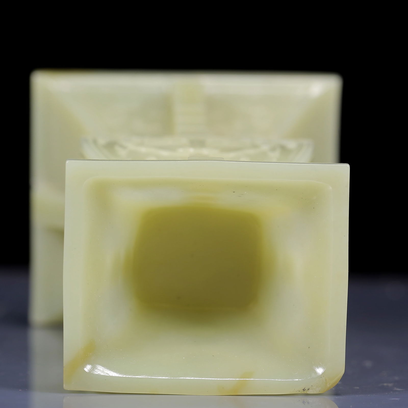 An Exquisite White Jade Beast-Face Pattern Vase - 12