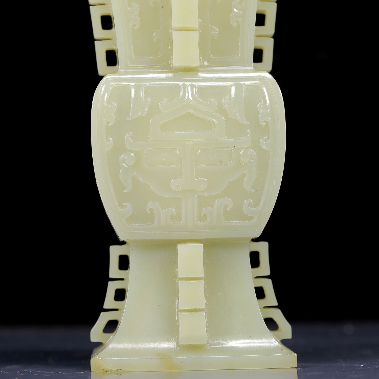 An Exquisite White Jade Beast-Face Pattern Vase - 4