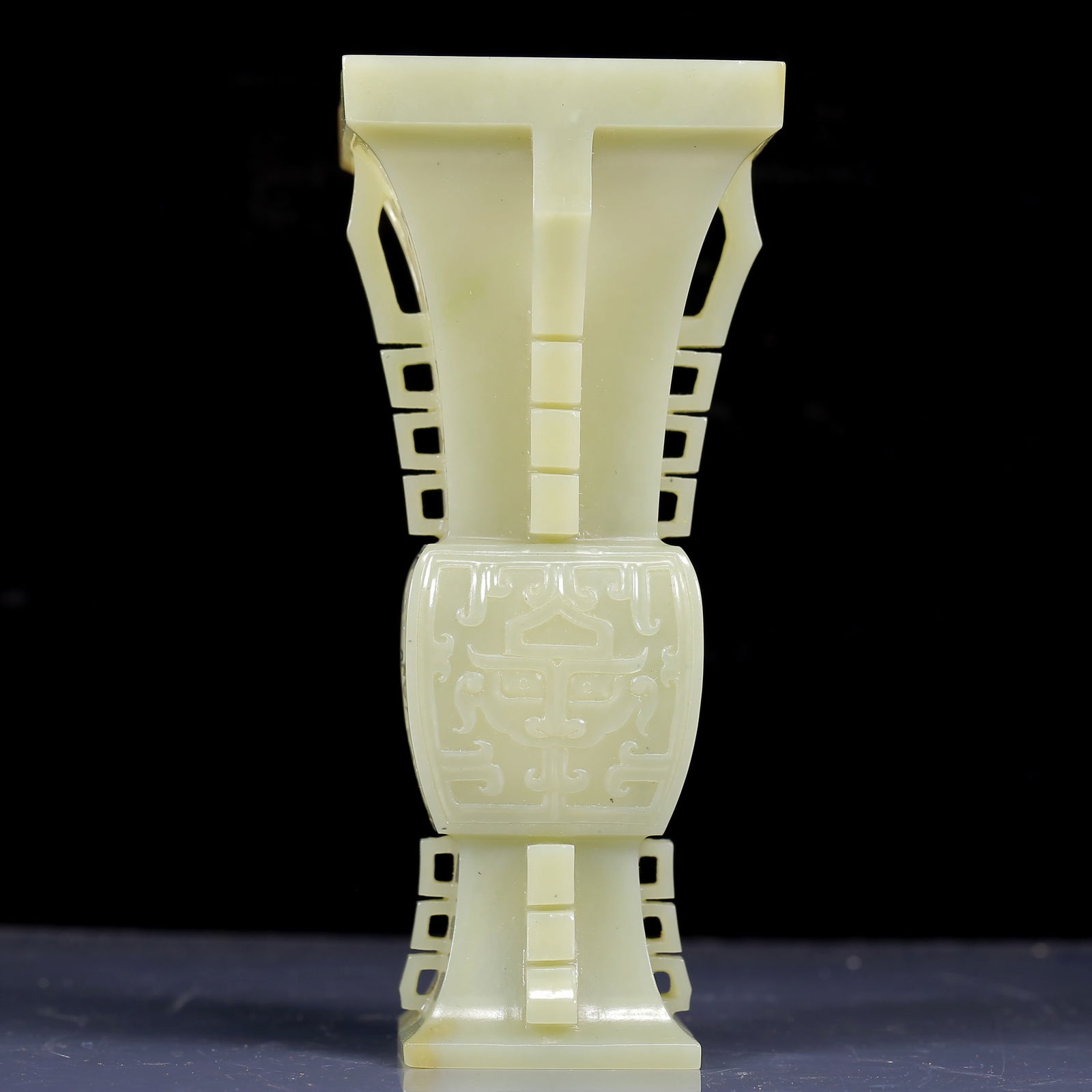 An Exquisite White Jade Beast-Face Pattern Vase - 6