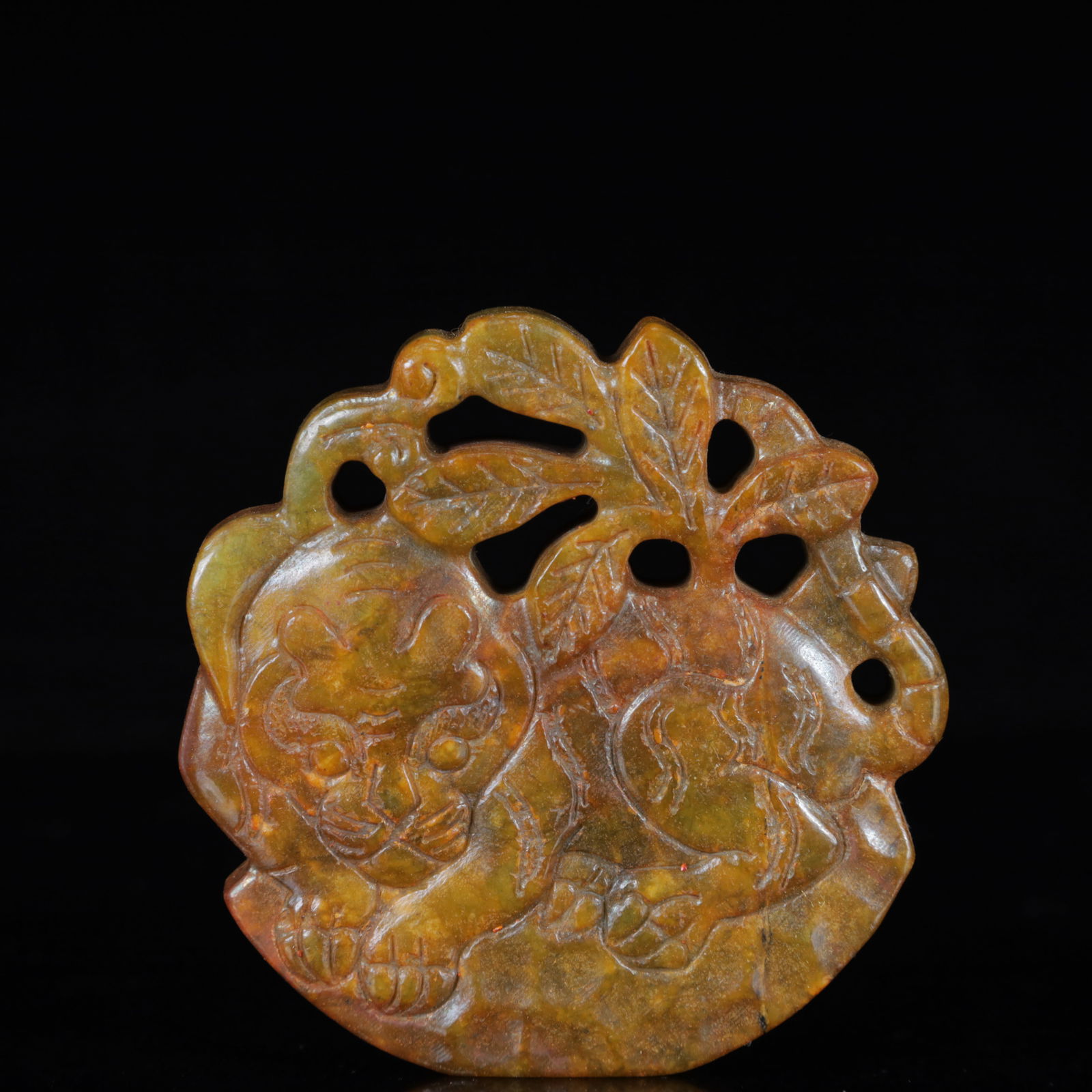 A Rare Gaogu yu Auspicious Beast Pendant: A Rare Gaogu yu Auspicious Beast Pendant,Ancient Time,China,Size:3.1inx0.4inx3.1in,Weight:134g 