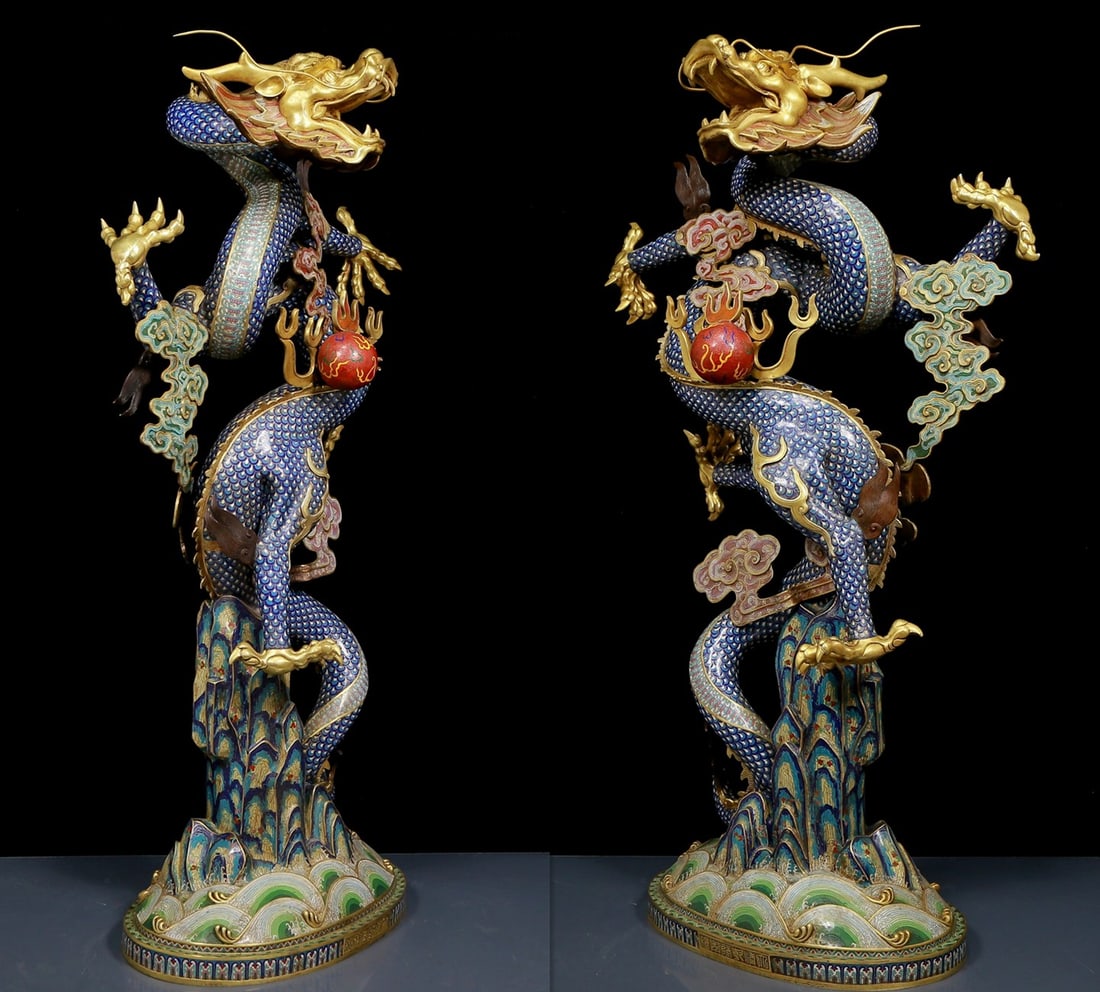 A Pair of Huge Cloisonne Dragon Ornament,: A Pair of Huge Cloisonne Dragon Ornament, Qing Dynasty, China.Size:25.6inx14.2inx47.2in Weight:118kg 