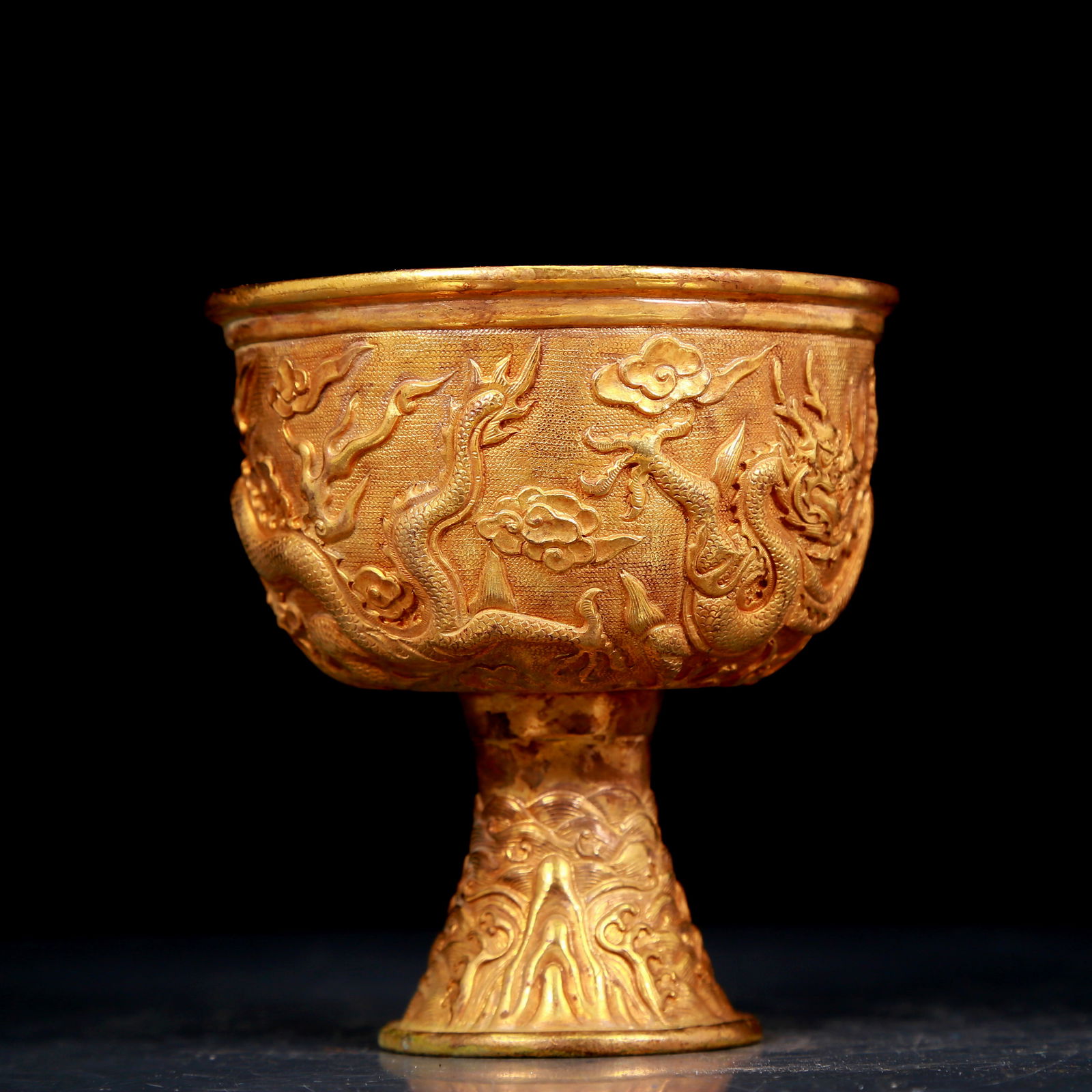 An exquisite gilt bronze cup with dragon pattern - 3