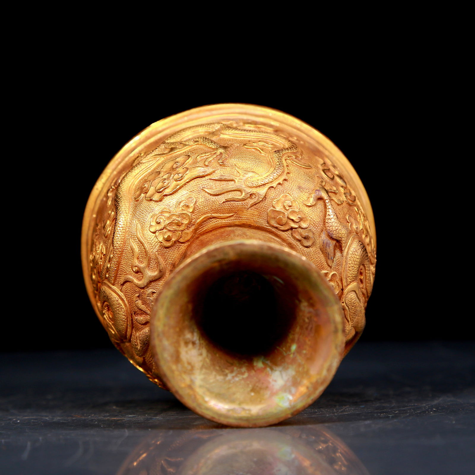 An exquisite gilt bronze cup with dragon pattern - 7