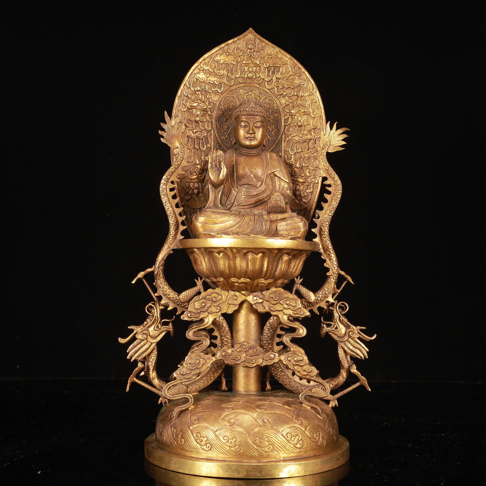 A Rare Gilt Bronze Statue of Sakyamuni: A Rare Gilt Bronze Statue of Sakyamuni,Qing Dynasty, China,Size:9.1inx7.1inx14.6in,Weight:2750g 铜鎏金释迦摩尼像,中国清代