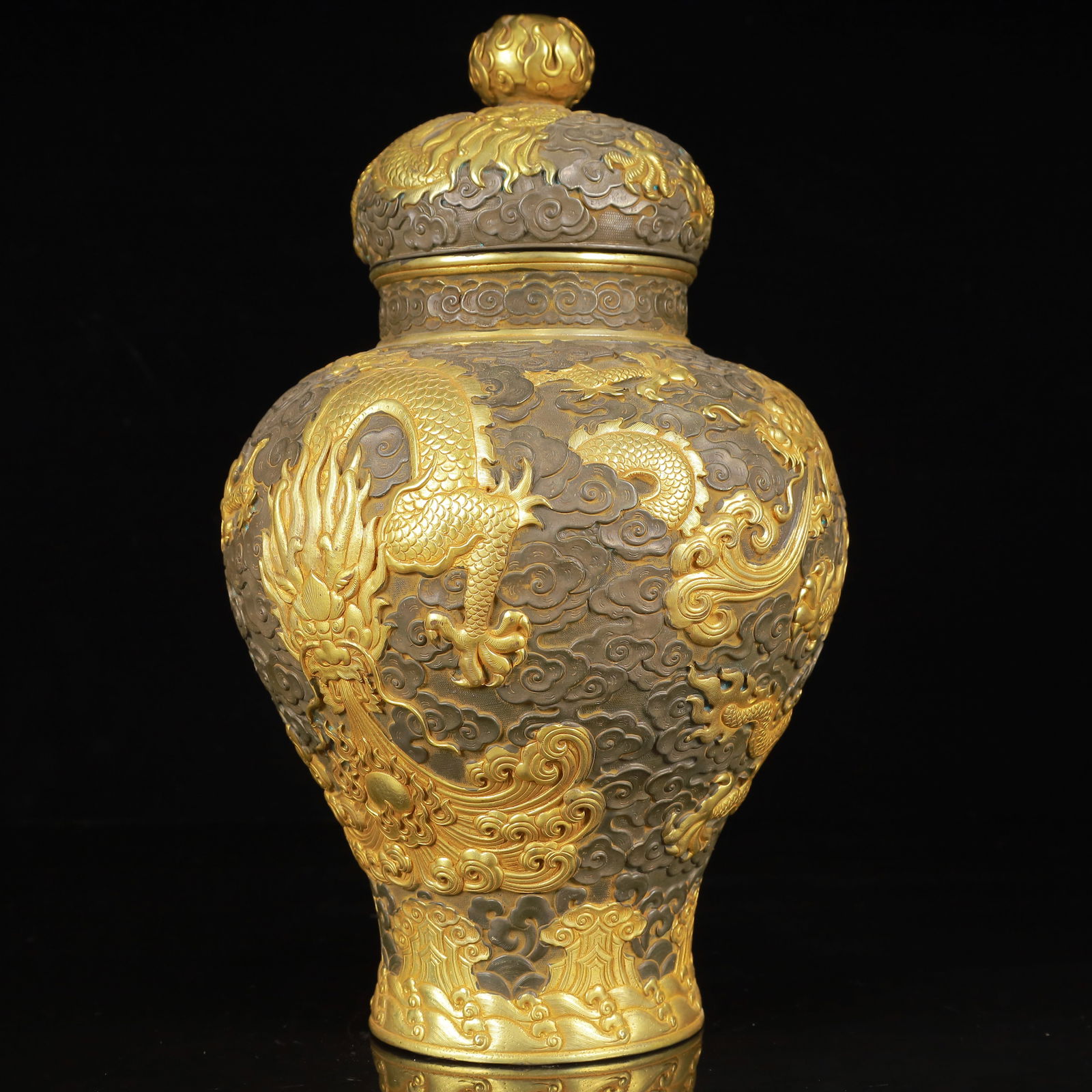 An Exquisite Gilt Silver Dragon Pattern Cover Jar - 13