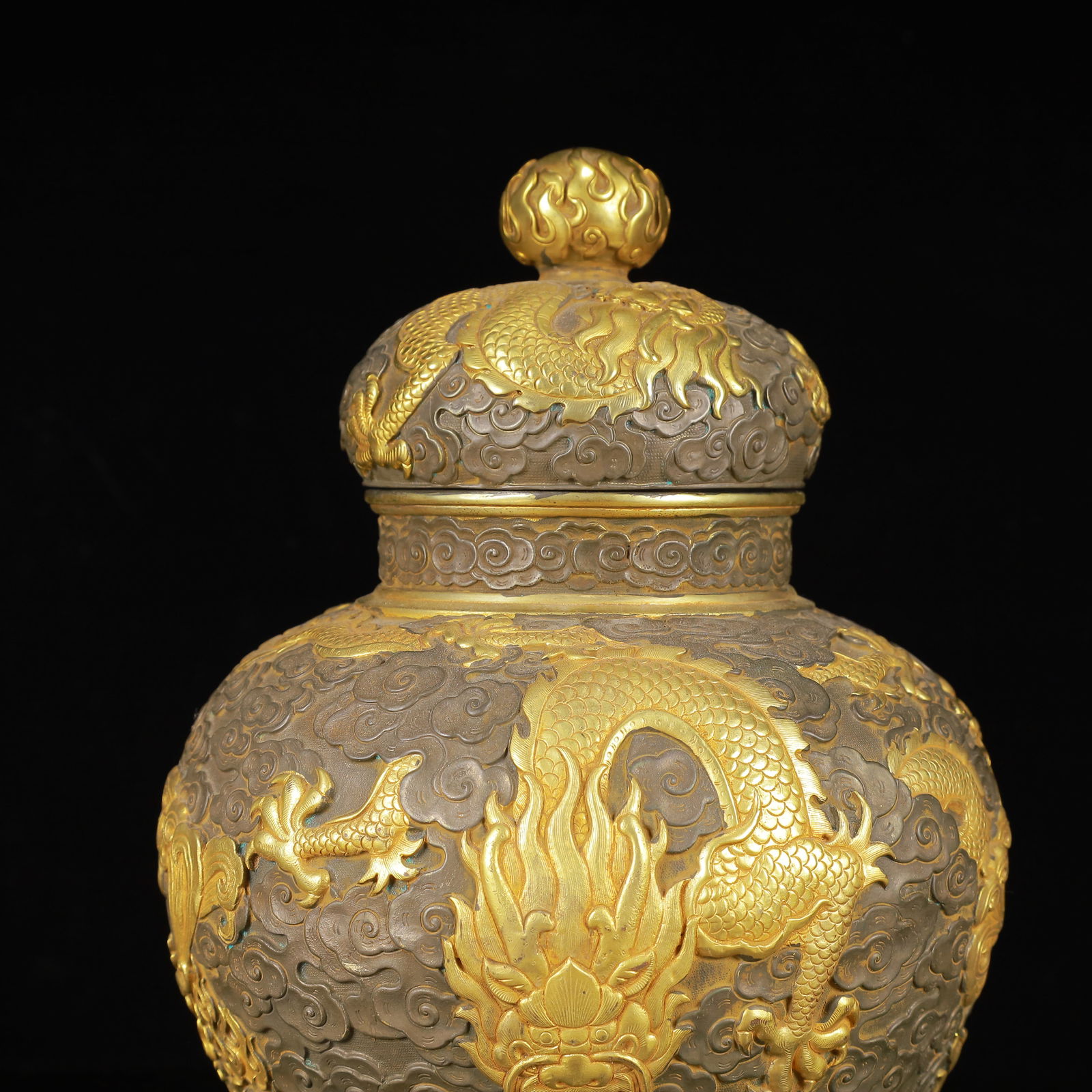 An Exquisite Gilt Silver Dragon Pattern Cover Jar - 2