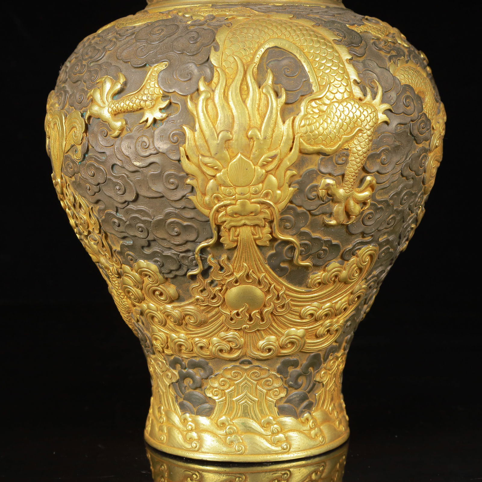 An Exquisite Gilt Silver Dragon Pattern Cover Jar - 3