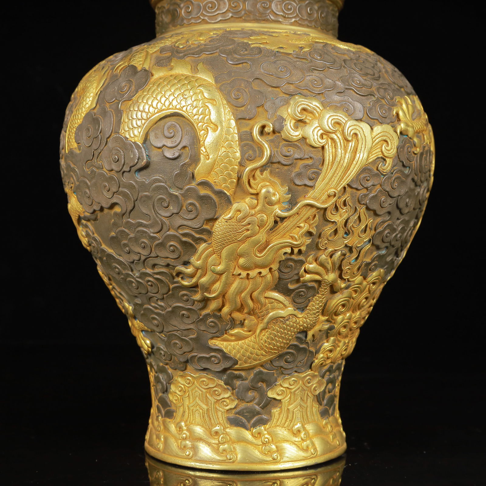An Exquisite Gilt Silver Dragon Pattern Cover Jar - 6