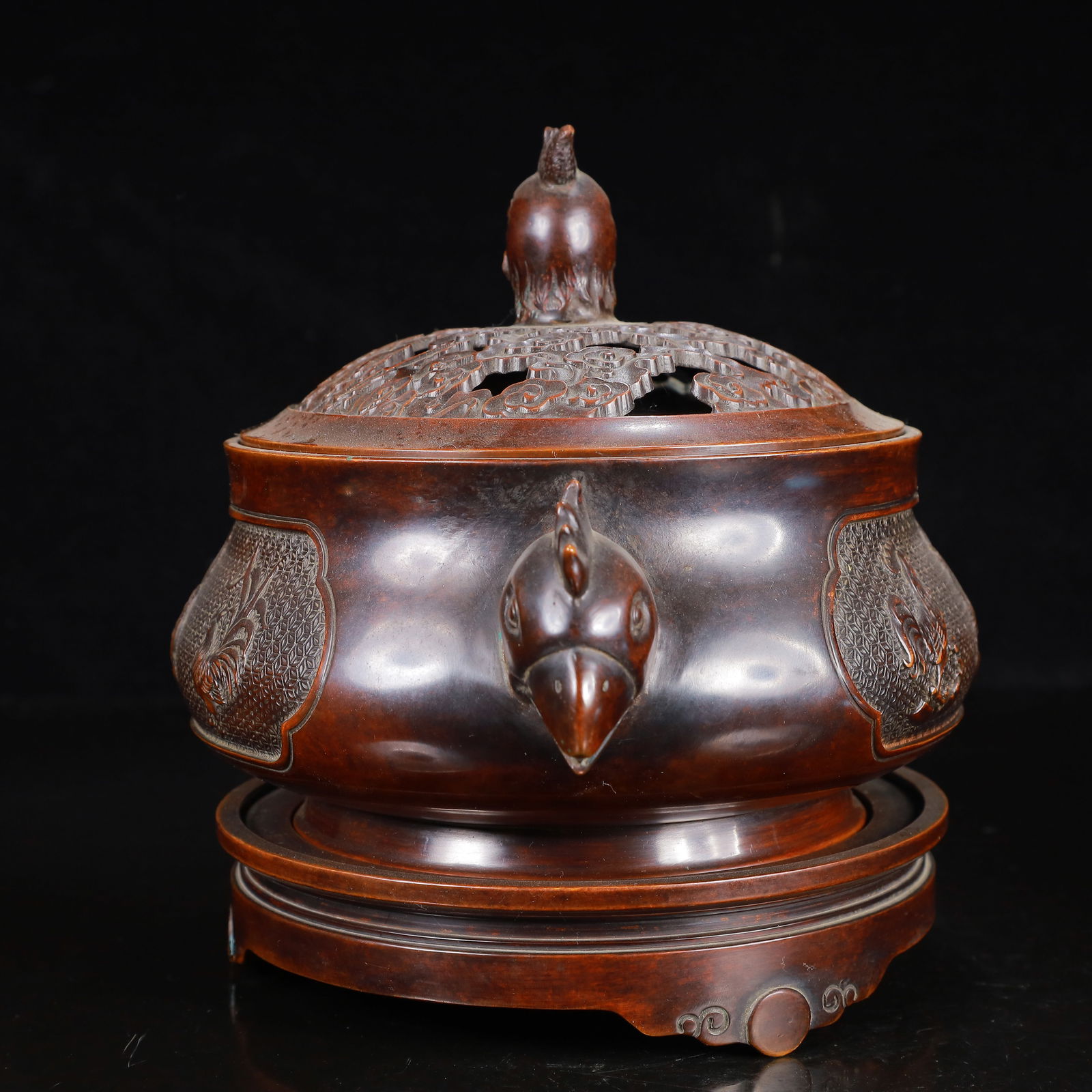 A Rare Bronze Rooster Pattern Double-Ears Censer - 6