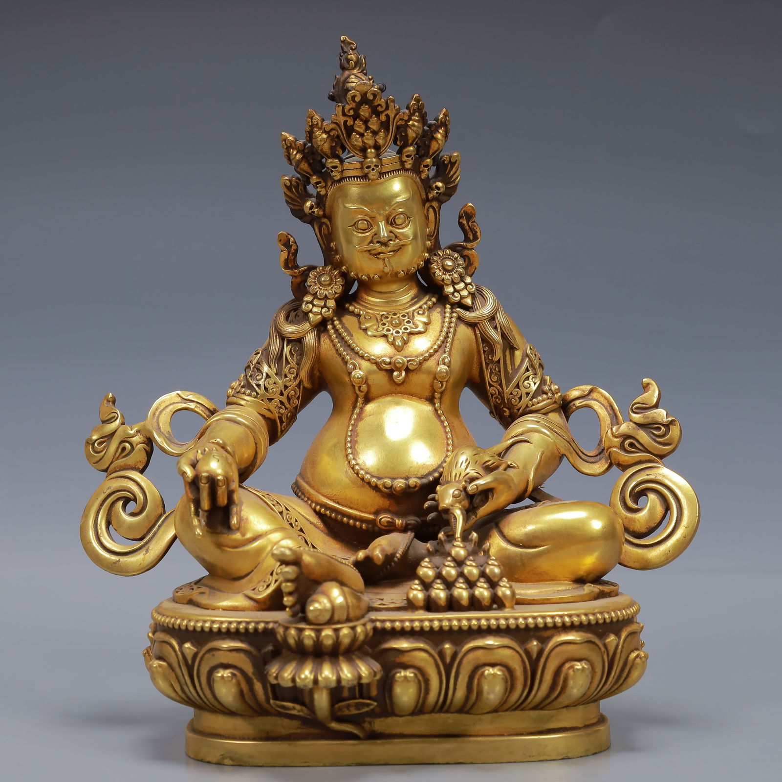 An Exquisite Gilt Bronze Statue of Mammon: An Exquisite Gilt Bronze Statue of Mammon,Ming Dynasty, China,Yongle Six-character Mark,Size:7.1inx3.5inx7.9in,Weight:2550g 