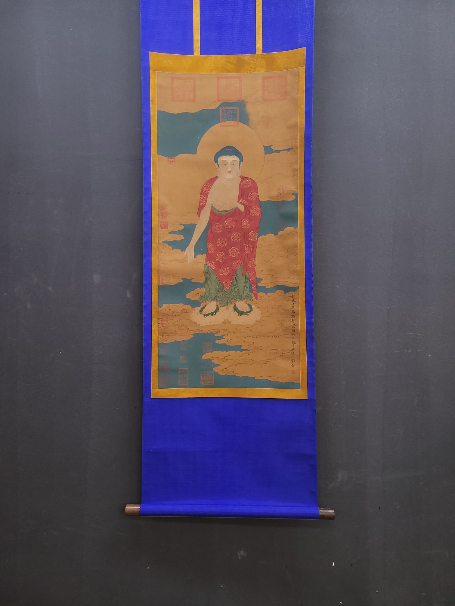 A Chinese Vertical Scroll Ink Painting of Figure on Silk: A Chinese Vertical Scroll Ink Painting of Figure on Silk,Wu Daozi,Size:18.9inx41.9in 一幅中国水墨绢本人物画立轴,吴&#