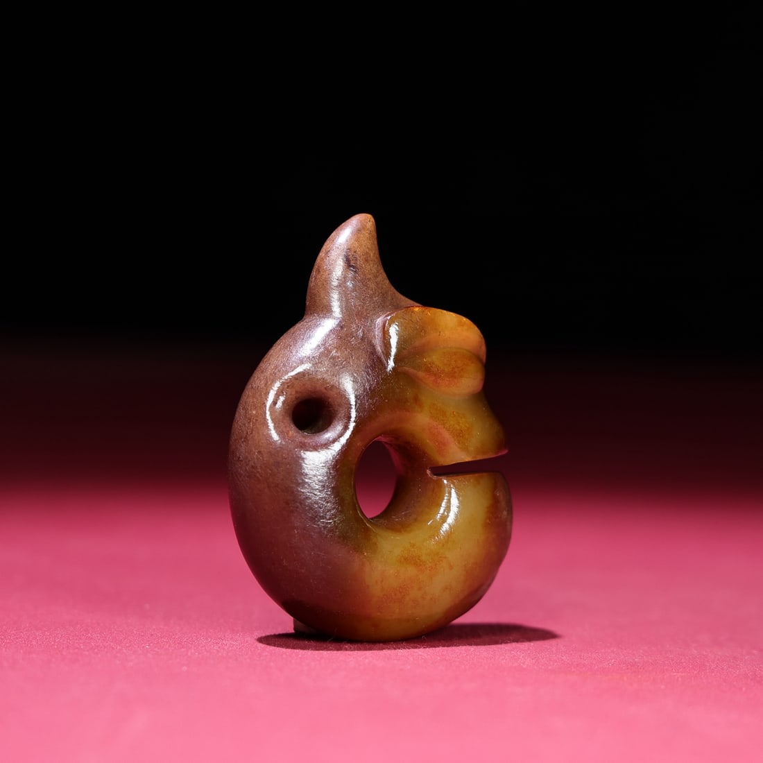 An Exquisite White Jade Beast-Face Pattern Pendant - 2