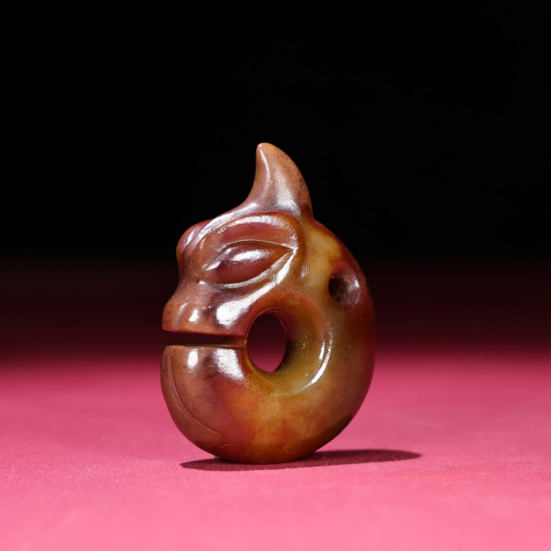 An Exquisite White Jade Beast-Face Pattern Pendant - 5