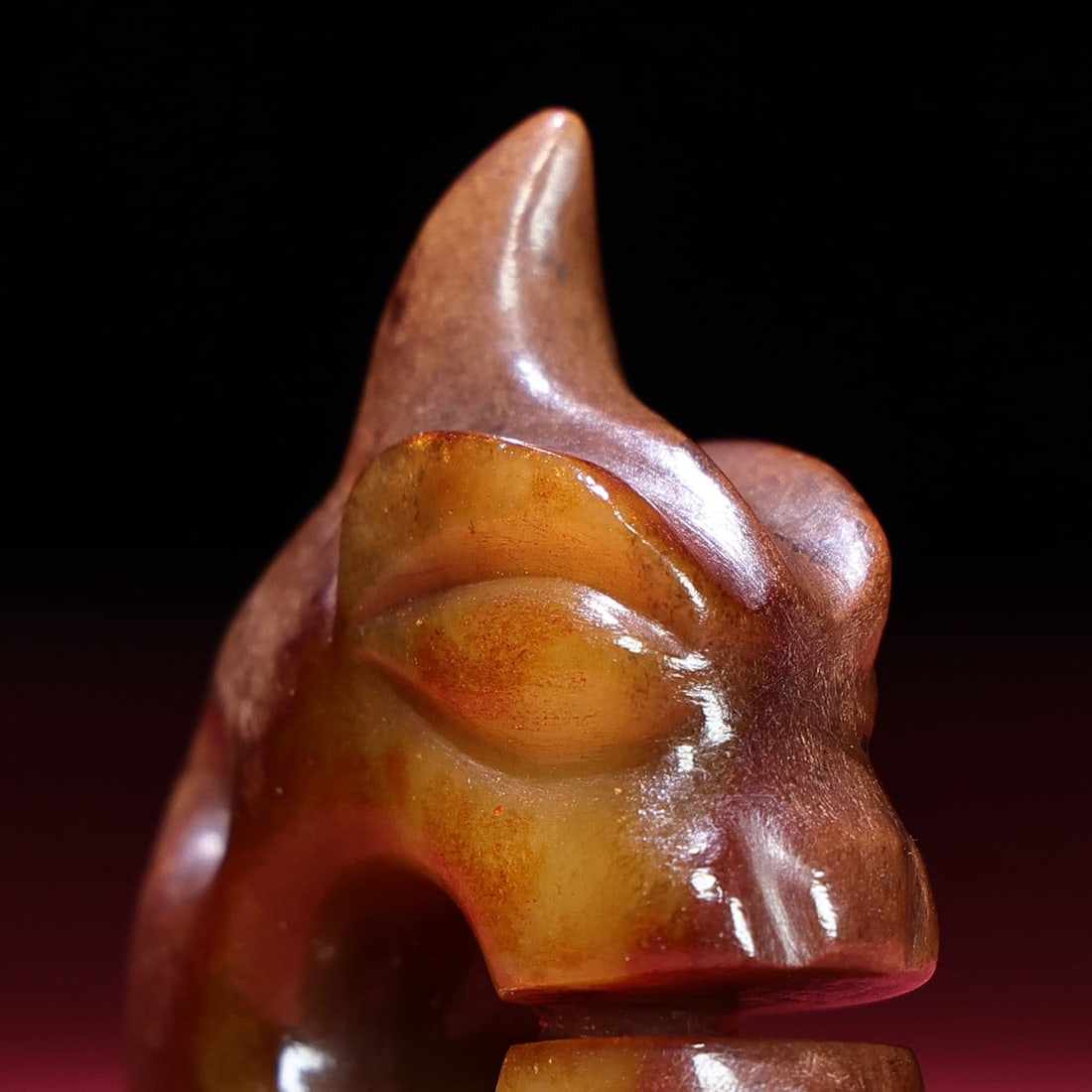 An Exquisite White Jade Beast-Face Pattern Pendant - 7