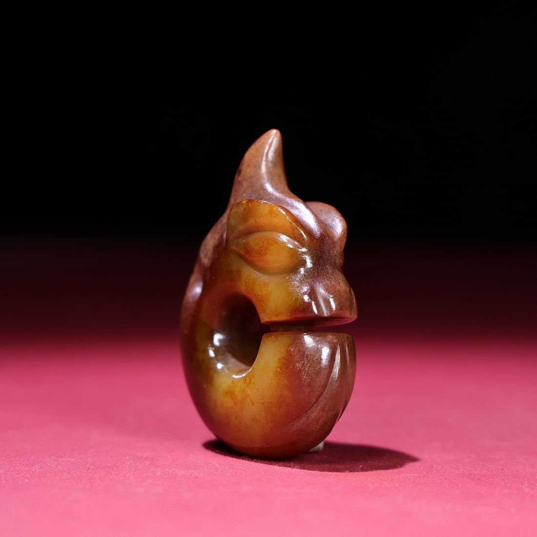 An Exquisite White Jade Beast-Face Pattern Pendant - 8