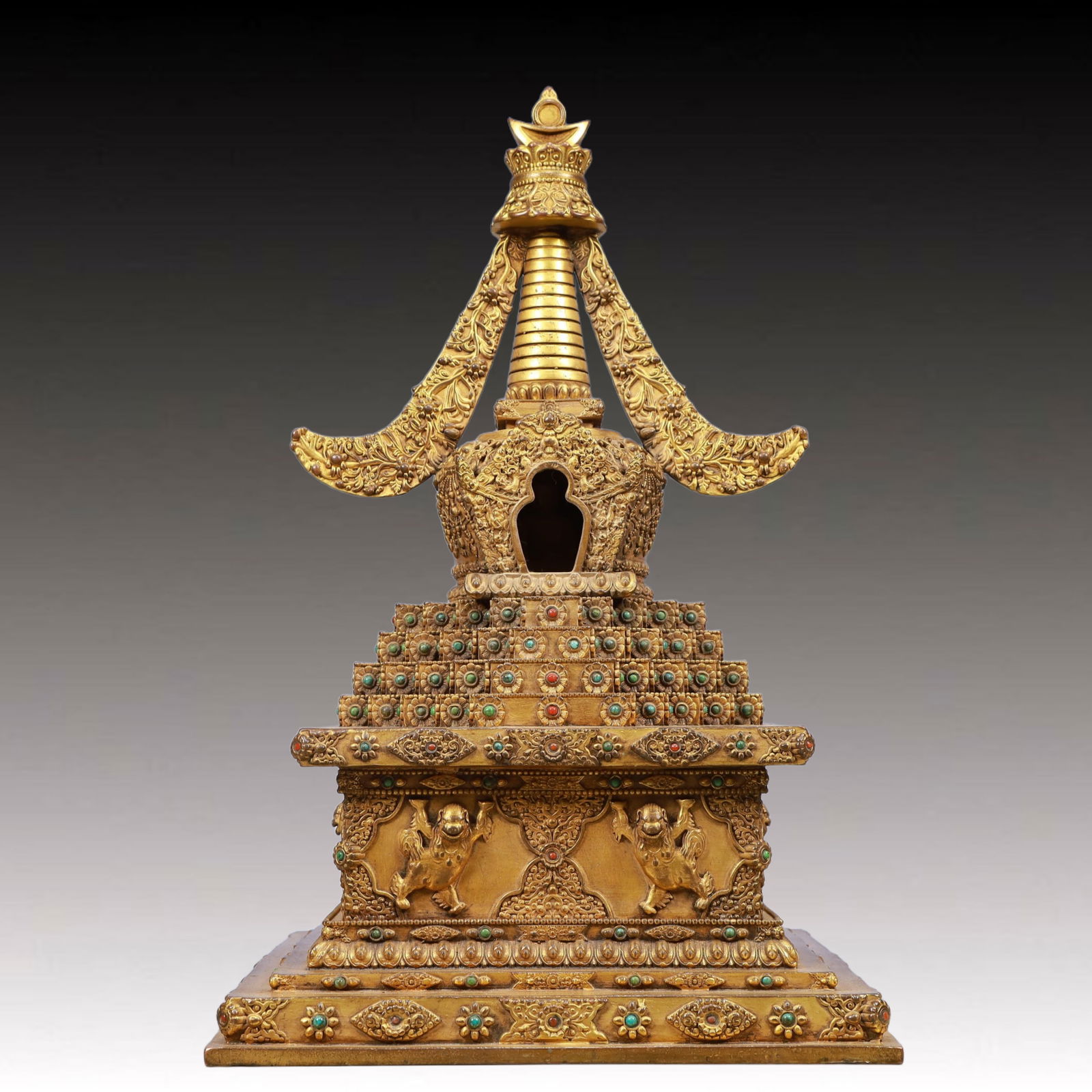 A Rare Gilt Bronze Niche: A Rare Gilt Bronze Niche, Qing Dynasty, China, Kangxi Mark, Size:11.2inx11.4inx18.5in, Weight:13300g 