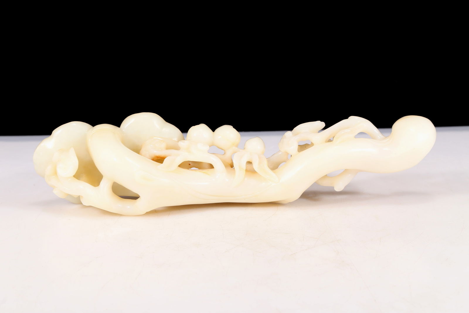 An exquisite Ganoderma jade Ruyi - 6