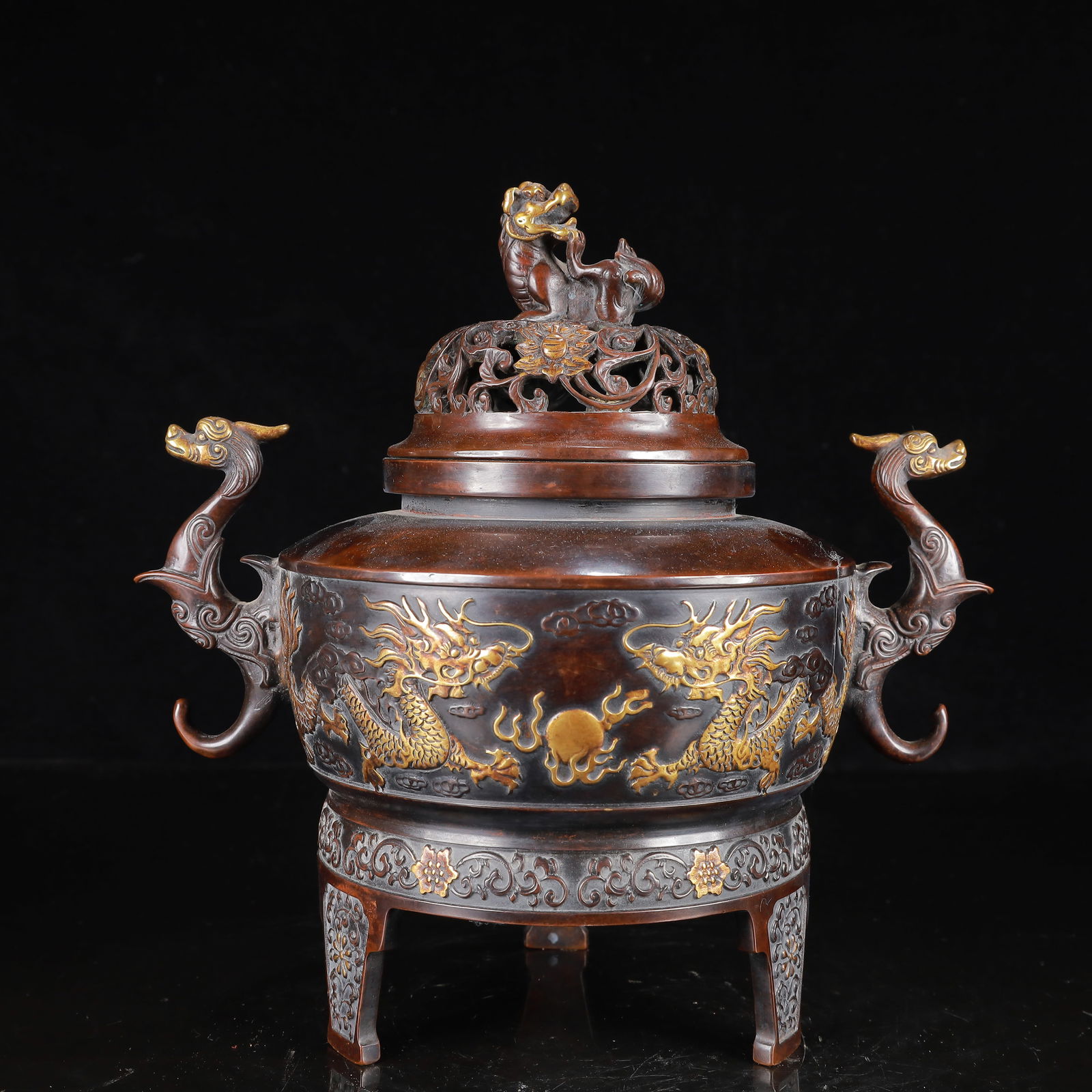 A Rare Bronze Auspicious Cloud and Dragon Pattern Double-Ears and Tripod Censer: A Rare Bronze Auspicious Cloud and Dragon Pattern Double-Ears and Tripod Censer,Ming Dynasty,China,Xuande Six-character Mark,Size:9.1inx6.3inx9.8in,Weight:4200g 铜祥云龙纹