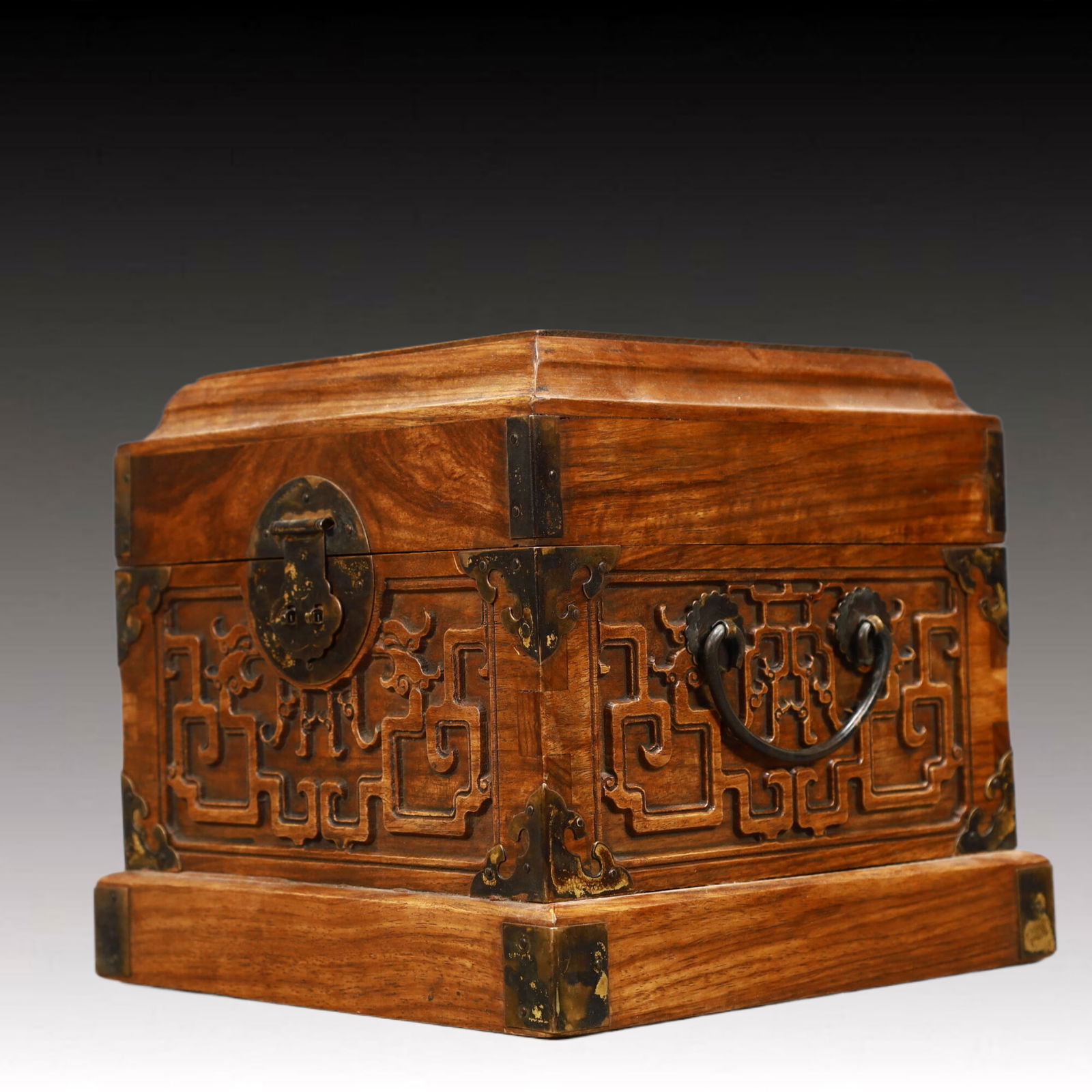 An Exquisite Huanghuali wood Dragon Pattern Box: An Exquisite Huanghuali wood Dragon Pattern Box,Qing Dynasty, China,Size:7.9inx7.9inx7.9in,Weight:1450g 