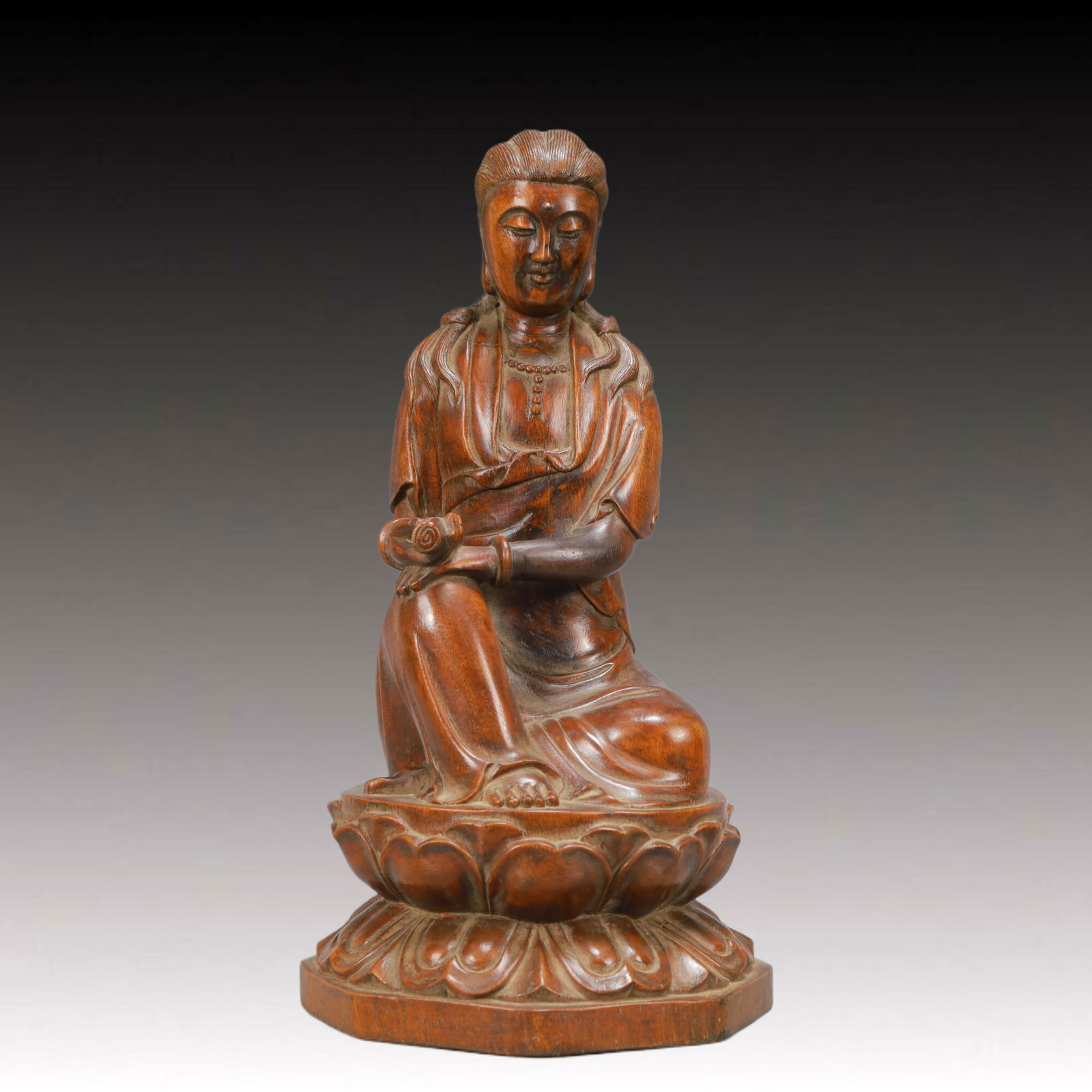 A Rare Zitanwood Statue of Avalokitesvara: A Rare Zitanwood Statue of Avalokitesvara,Qing Dynasty,China,Size:6.1inx5.9inx12.4in,Weight:950g 紫檀木观音像,中国清代