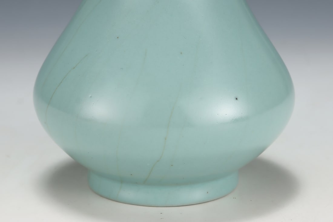 An Exquisite Ru yao Sky Blue Glazed Vase - 6