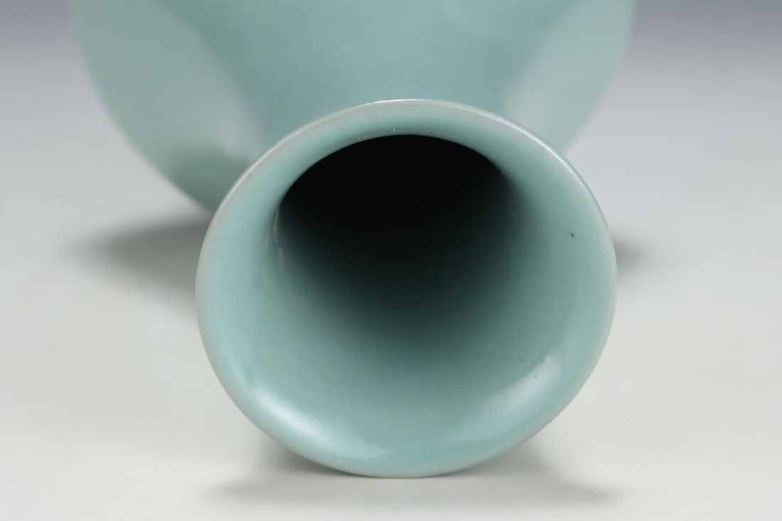 An Exquisite Ru yao Sky Blue Glazed Vase - 7