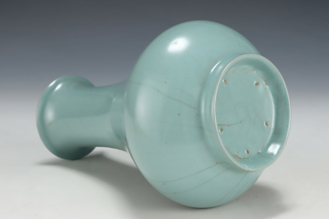 An Exquisite Ru yao Sky Blue Glazed Vase - 8