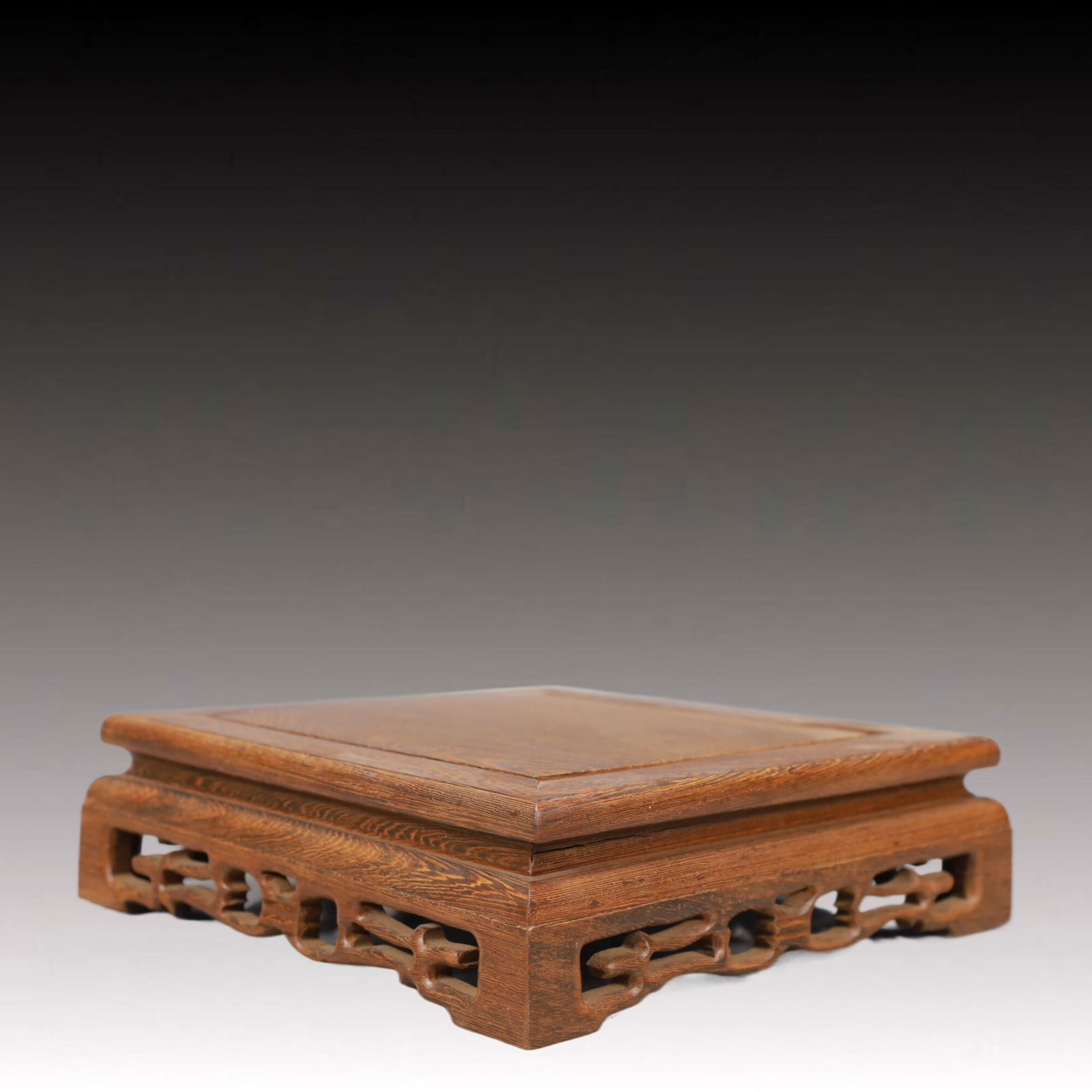 An Exquisite Boxwood End Table - 2