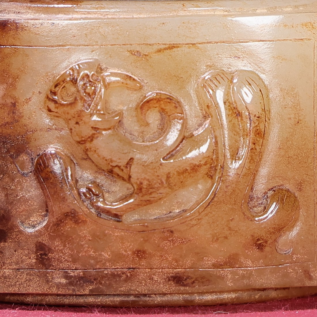 An Exquisite White Jade Dragon and Phoenix Pattern Thumb Ring - 6