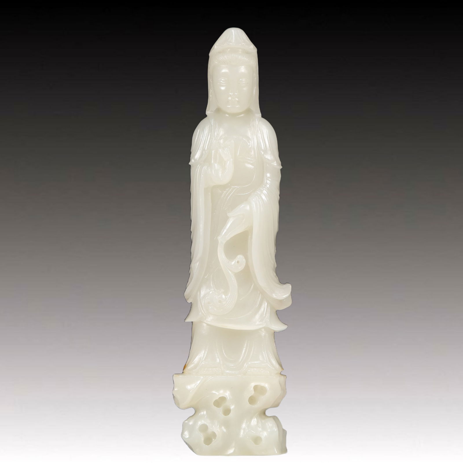 An Exquisite White Jade Statue of Avalokitesvara: An Exquisite White Jade Statue of Avalokitesvara,Qing Dynasty, China,Size:2inx1.2inx6.5in,Weight:300g 白玉观音像,中国清代