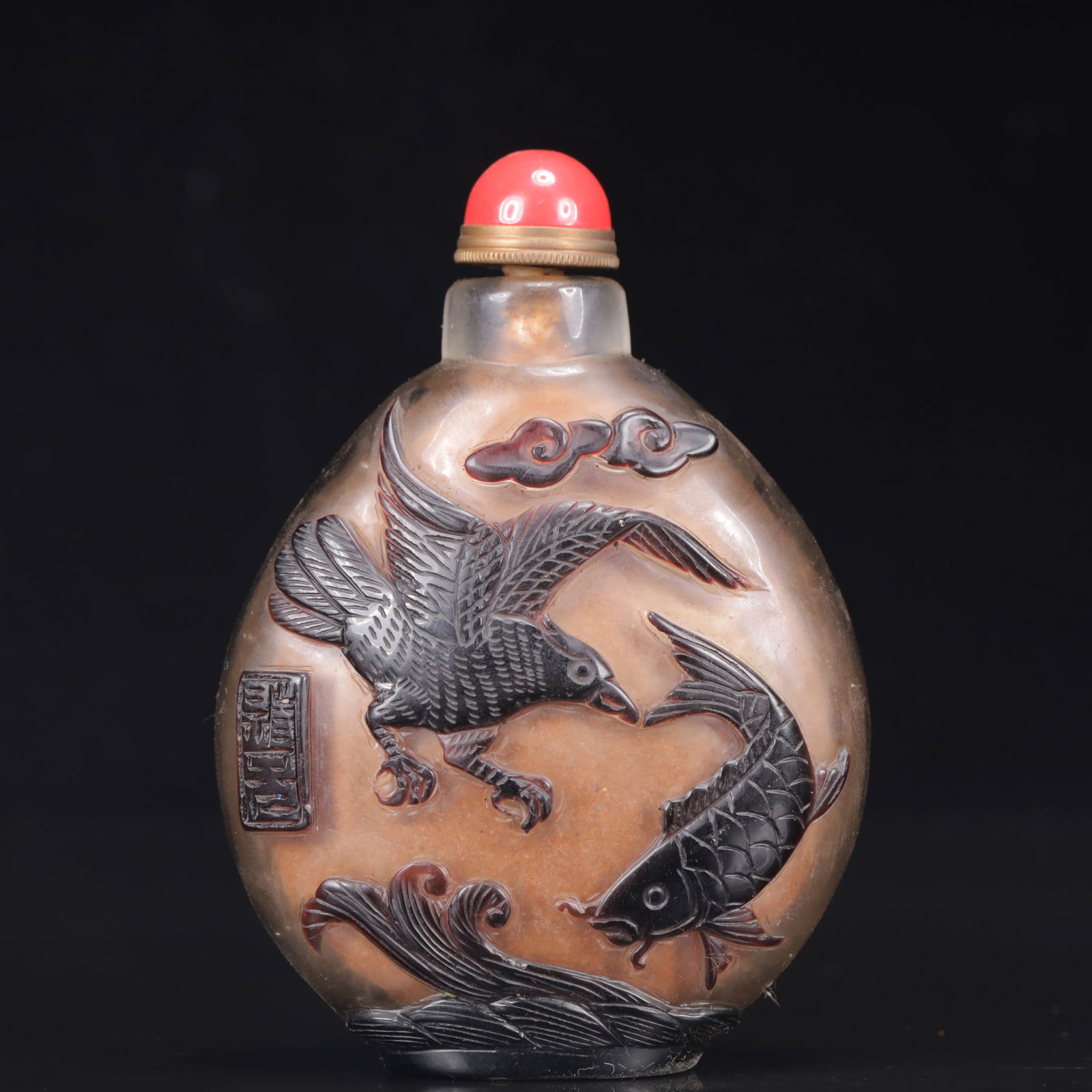 An Exquisite GlassAuspicious Phoenix Eagle Pattern Snuff Bottle: An Exquisite GlassAuspicious Phoenix Eagle Pattern Snuff Bottle,Qing Dynasty, China, Qianlong Mark,Size:3.5inx1.6inx4.7in, Weight:266g 琉璃云鹰纹鼻烟壶,