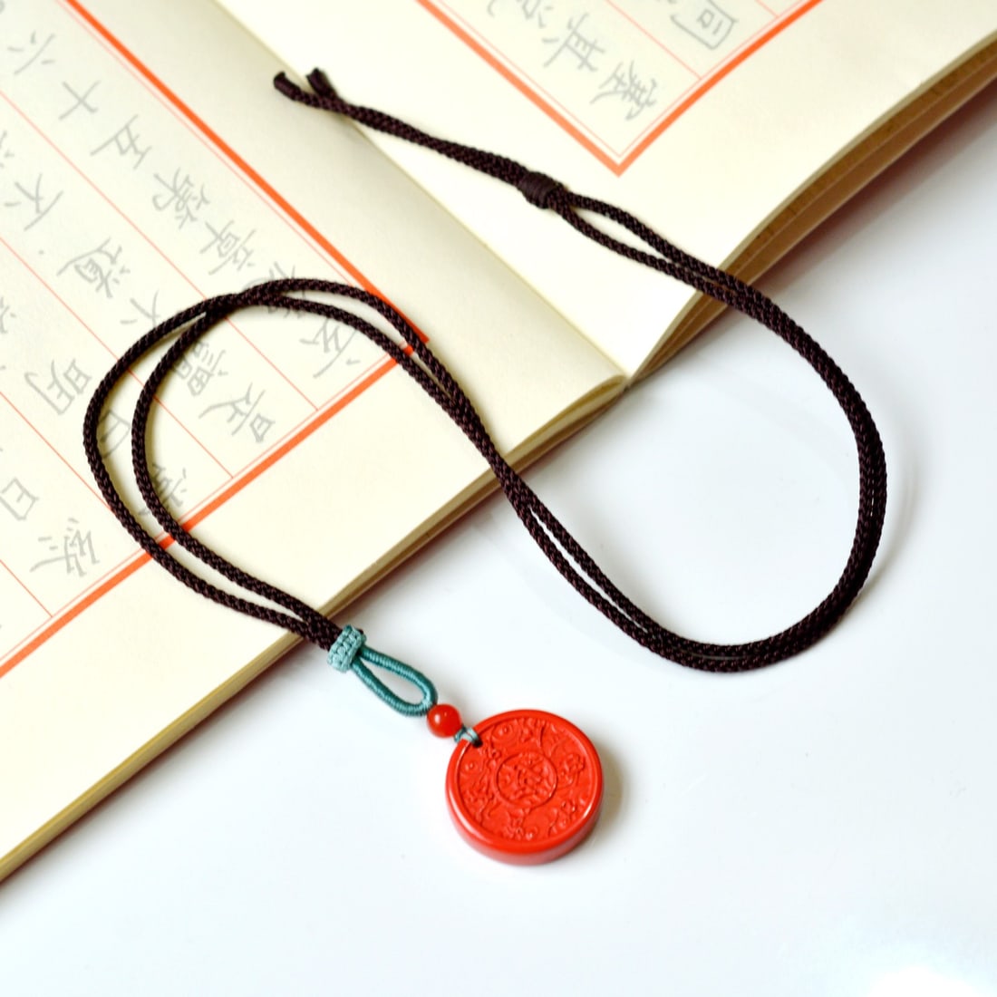 An Exquisite Cinnabar Auspicious Cloud Pattern Pendant - 5