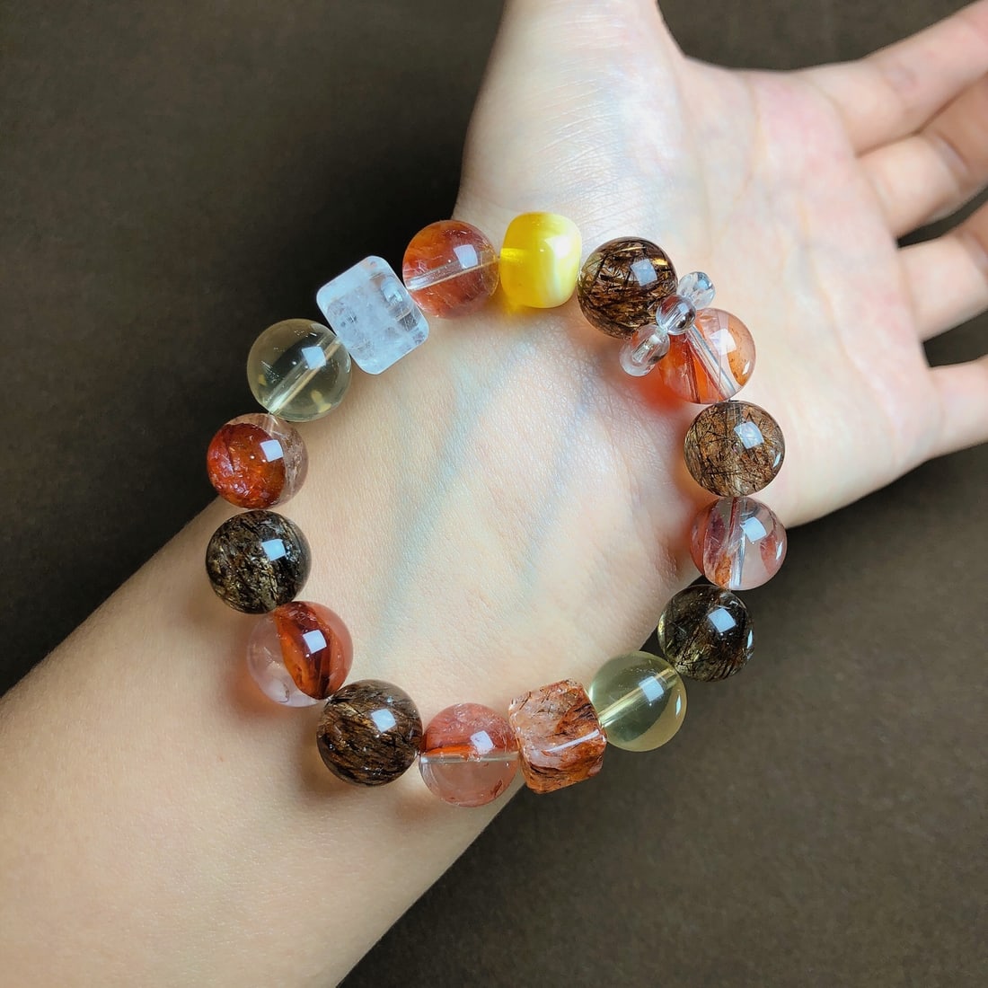 An Exquisite Crystal Bracelets - 2