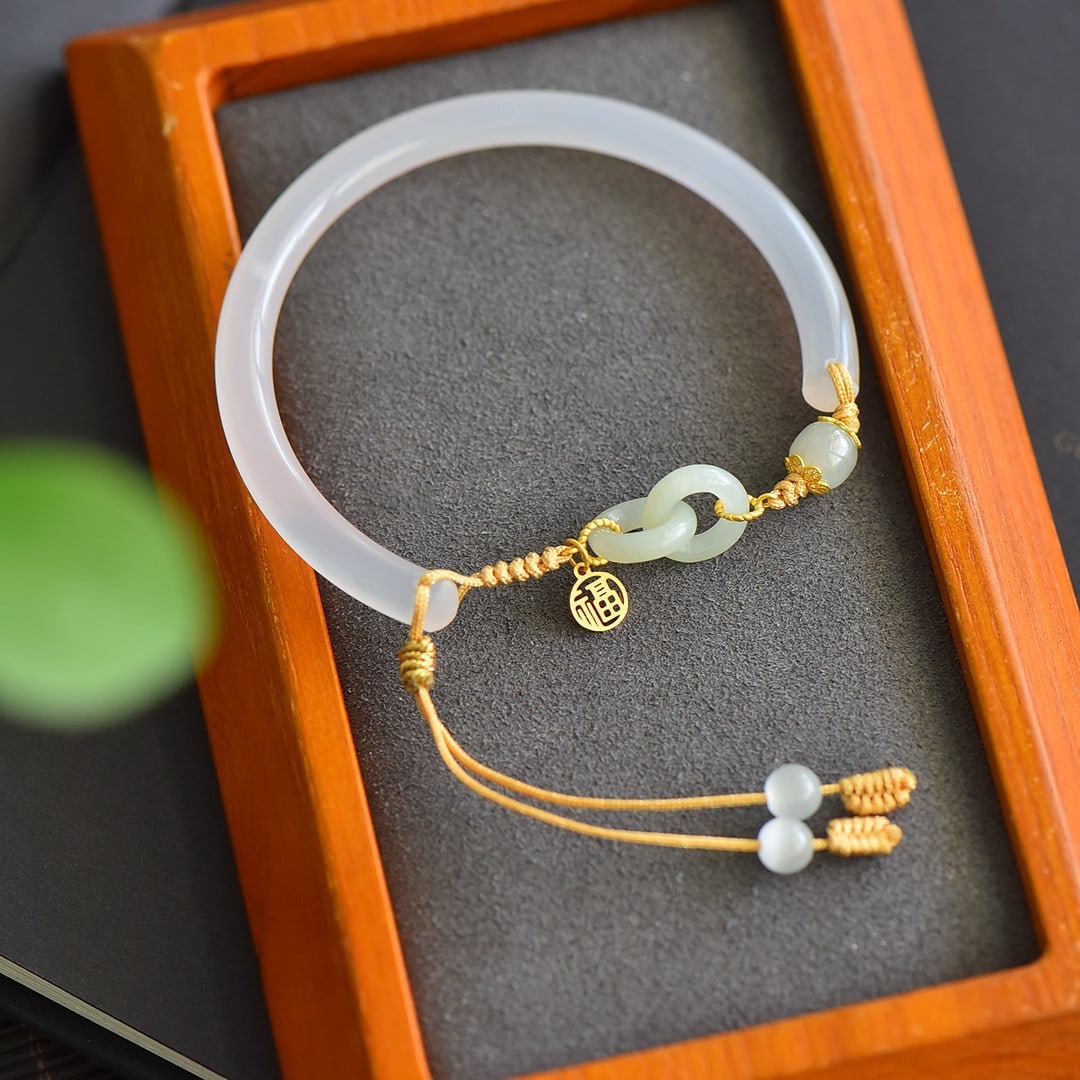 An Exquisite Agate Bracelets,With White Jade - 3