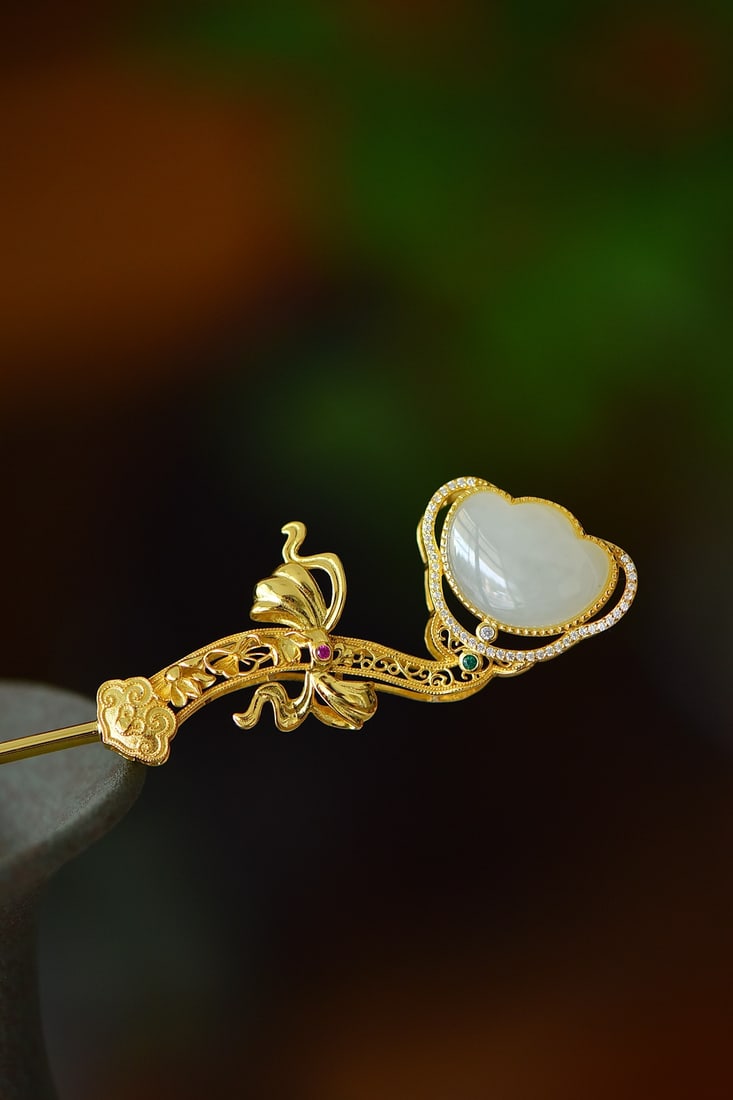 An Exquisite Sterling Silver-Gold Plated Inlaid White Jade Hairpin: An Exquisite Sterling Silver-Gold Plated Inlaid White Jade Hairpin,Size:0.6inx0.7in 纯银镀金镶白玉发簪