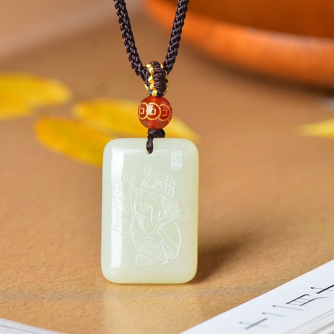 An Exquisite White Jade Pendant: An Exquisite White Jade Pendant,Size:0.7inx1in 白玉挂件