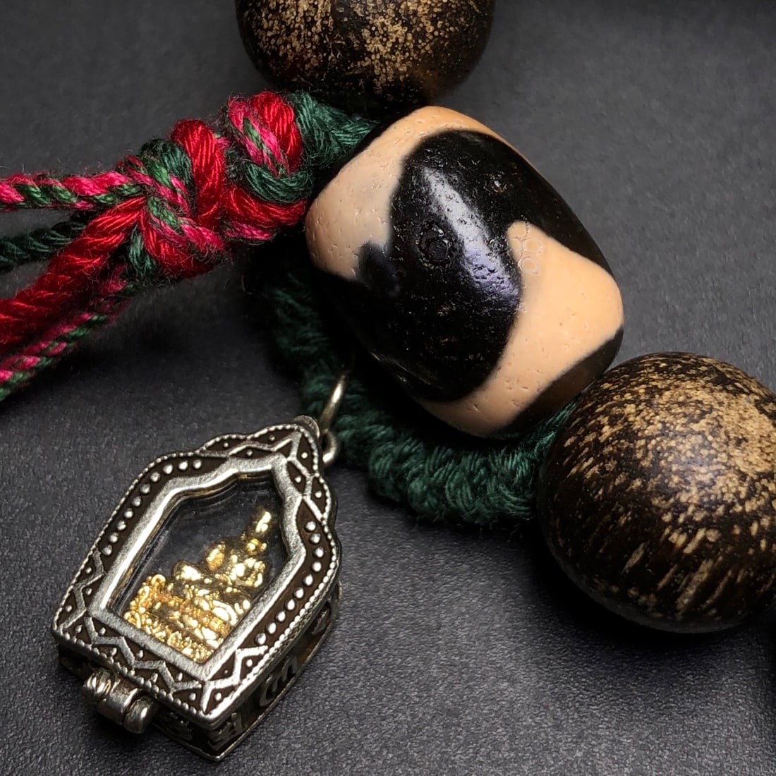 A Precious Dzi Bead Bracelets - 8