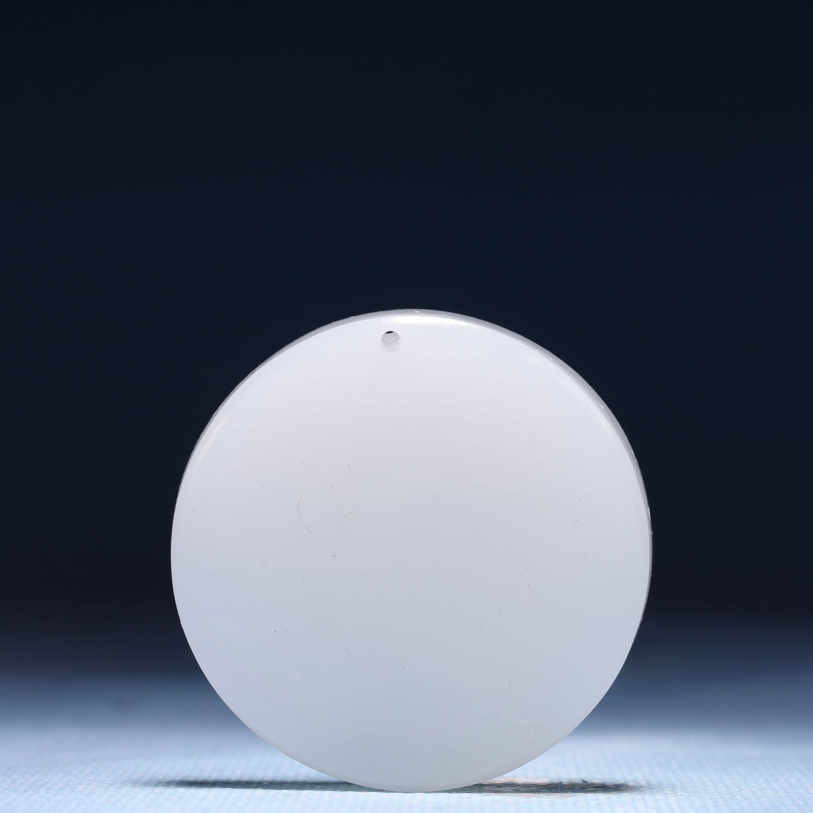 An Exquisite White Jade Auspicious Cloud and Dragon Pattern Pendant - 4