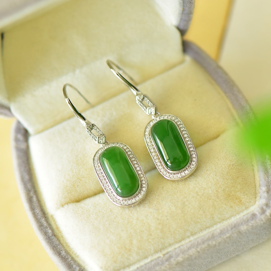 A Pair of Exquisite Sterling Silver Inlaid Jasper Earrings,Inlaid Diamond: A Pair of Exquisite Sterling Silver Inlaid Jasper Earrings,Inlaid Diamond,Size:0.5inx1.6in 一对纯银镶碧玉耳环,嵌钻石