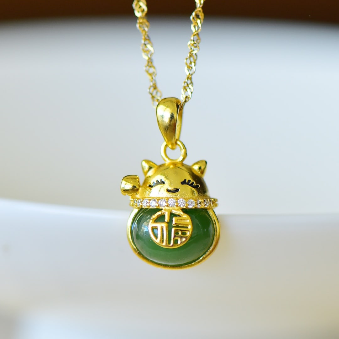 An Exquisite Sterling Silver-Gold Plated Inlaid Jasper Ring: An Exquisite Sterling Silver-Gold Plated Inlaid Jasper Ring,Size:0.3inx0.4in 纯银镀金镶碧玉戒指